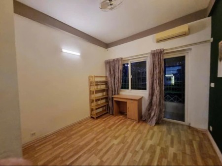 Căn hộ riêng lầu 1, Võ Thị Sáu, Q3, 80m2, 2pn, 11tr/tháng.