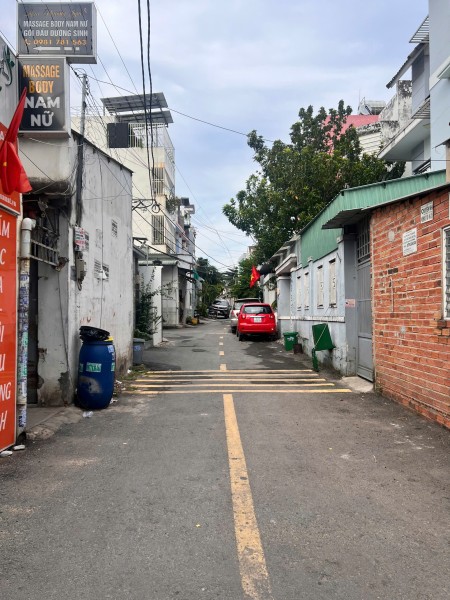 Nhà đường Lã Xuân Oai, Tăng Nhơn Phú A, quận 9, 16.5tỷ/330 m2.