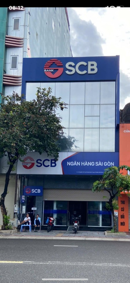 Cho thuê mặt bằng (đang cho Ngân hàng thuê) 8m, 1 trệt 2 lầu trung tâm Bà Rịa