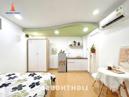 Ngay ĐH Tài Nguyên & Môi Trường - Giáp Phú Nhuận, Q3
