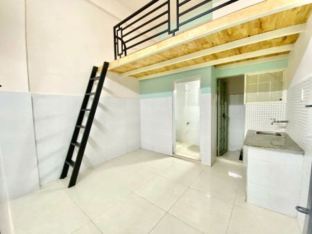 Cho thuê phòng gác cao 1M8 ngay Etown Cộng Hòa