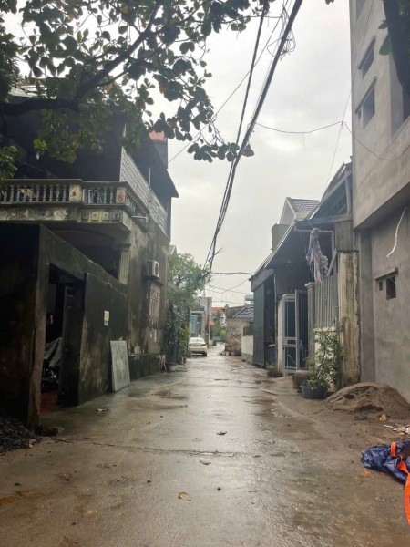 Cần bán gấp căn nhà tại Chúc Sơn, Chương Mỹ, Hà Nội