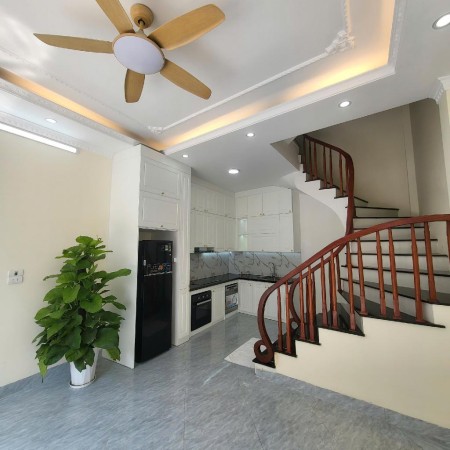 Nhà Mới Thạch Bàn Long Biên, 31m, 6 Tâng. Full nội thất. Nhỉnh 6.6 Tỉ.