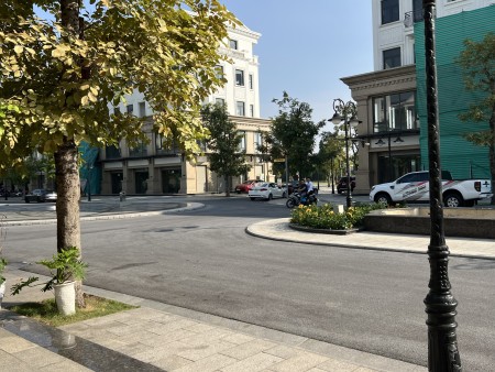 Đi đến slide 6