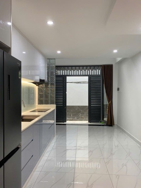 Chủ cần bán nhà quận 3 Lê Văn Sỹ giá 6.8ty + 34M2 + 5 Tầng + 3PN + Sổ vuông
