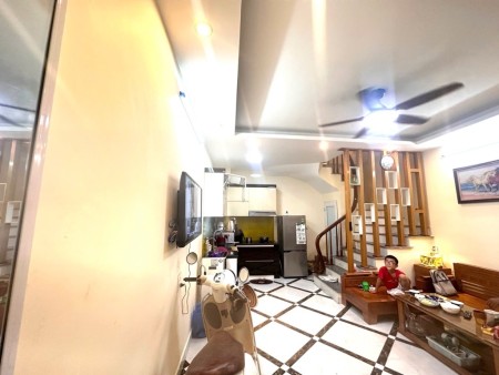 Rất đẹp - Ngõ ô tô - Siêu thoáng - Bán nhà Lĩnh Nam - Hoàng Mai - 33m - 5.1ty.