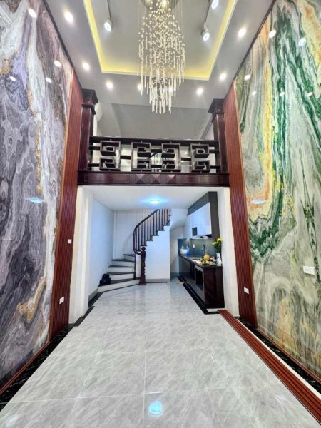Siêu phẩm mặt ngõ Hào Nam đẹp lung linh, nội thất sang xịn - DT: 30m2 x 6 tầng - 7,2 tỷ