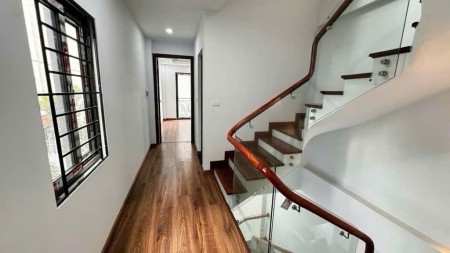 Bán nhà Hữu Hưng - Nam Từ Liêm, ngõ rộng mênh mông, ô tô đỗ cửa, hàng xóm thân thiện 40m, 6 tỷ