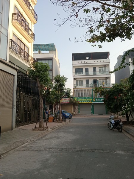 Chính chủ bán nhà Phúc Lợi, Long Biên, diện tích 90m, 5Tầng, 1 Tầng hầm