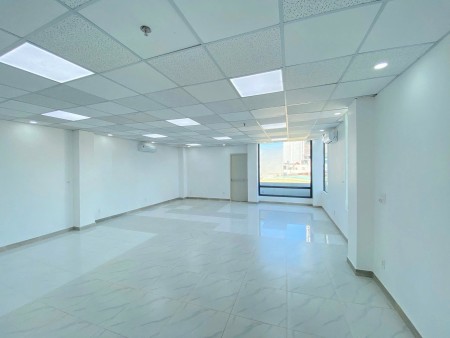Bình Thạnh - More Building Địa chỉ: 23 Tân Cảng, P25, Bình Thạnh Giá thuê: 2x triệu / tháng