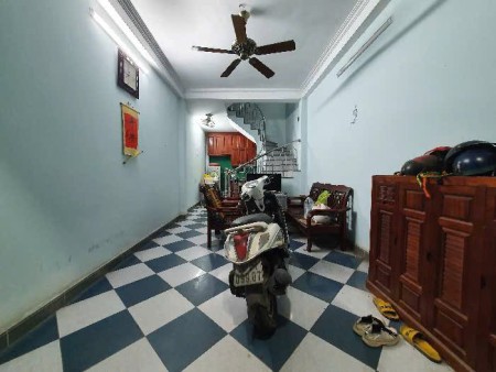 Bán nhà ngõ Hoàng Mai: 32m2 - 5 Tầng - Mặt tiền 3.4m, nhà đẹp giá 3.7 tỷ