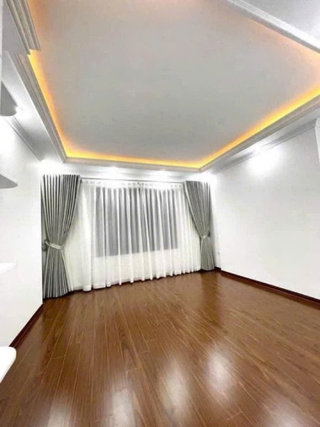 Bán nhà Trần Cung 58M2, MT 4M, 5 tầng giá chỉ 11,5 tỷ LH