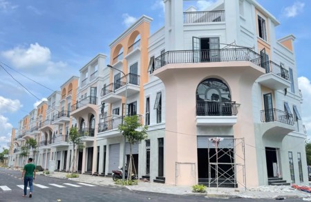 Nhà Phố Tân Trụ – Mua Ngay Nhận 6 Chỉ Vàng & Gói Hoàn Thiện Nhà Trị Giá 50 Triệu
