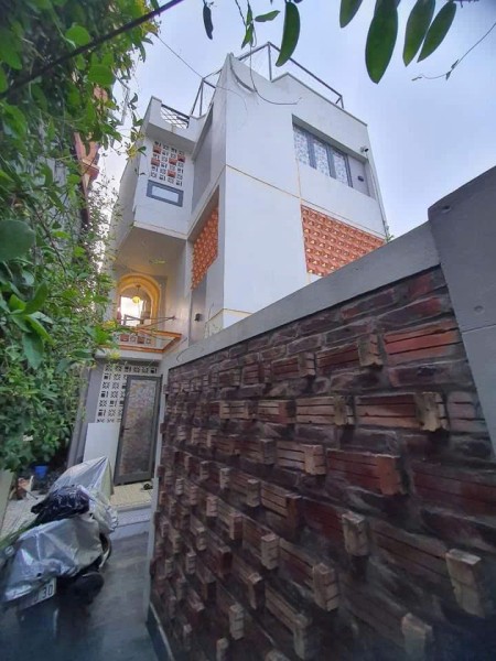Bán nhà đẹp như khách sạn 5* - Chủ tự thiết kế - Tương lại giá trị tăng cao