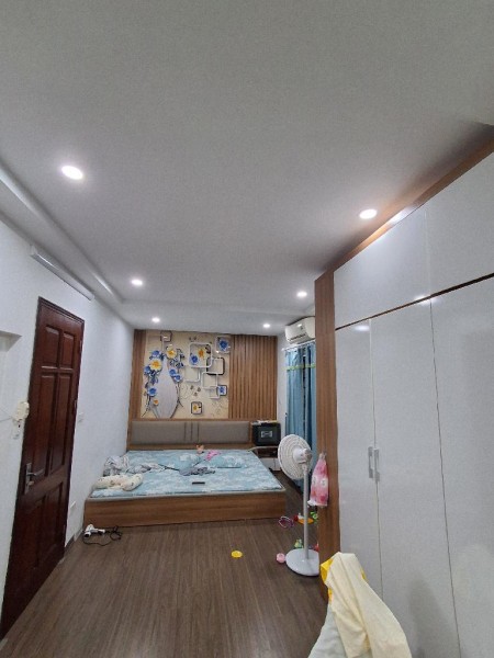 Bán nhà Kim Giang, Hoàng Mai, sổ đỏ nở hậu, full nội thất