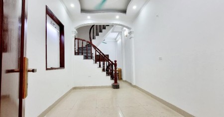 Nhà mời phố Kim Giang, Hoàng Mai, oto đỗ cửa, ngõ thông các ngả