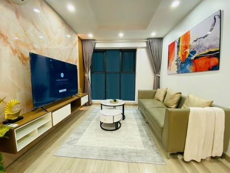 Gia đình cho thuê căn hộ 2 phòng ngủ 2wc Goldmark City đầy đủ nội thất, hướng Đông Nam, vào ở ngay