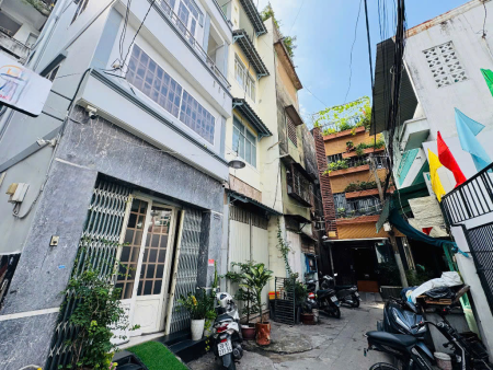 Chủ ngộp được giá là chốt, cực hiếm HXH, cách MT 30M, hẻm trước 4,5M - CN 41M2 - 2 Tầng - Nhỉnh 5 tỷ