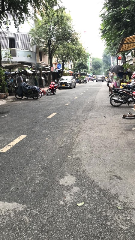 Bán nhà quận 5 sát mặt tiền 1 căn - 3 Tầng BTCT - Sổ vuông A4 - Lô góc thoáng mát 6.88 tỷ
