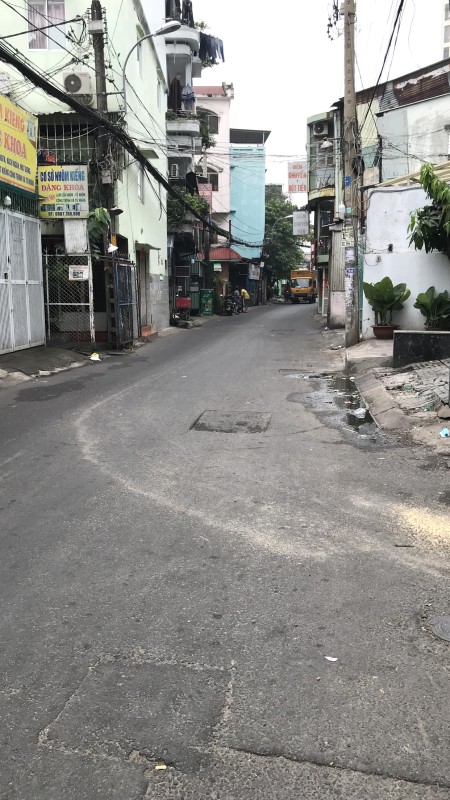 Bán nhà quận 11 - Ngon rẻ nhất khu vực - Ngay Đầm Sen - Khu phân lô - 3 Tầng BTCT - 3.980 tỷ