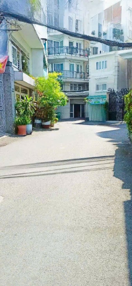 Bán nhà Lê Văn Sỹ Q3 - HĐ 30tr/th - Ngang khủng 7.6x14, hẻm 6m oto thông, 17tỷ, gần Coopmart