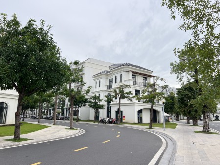 Đi đến slide 8