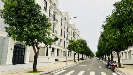 Đi đến slide 2