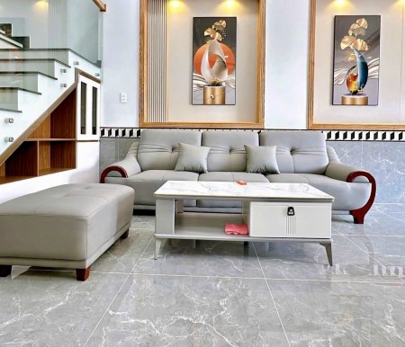 Giảm sốc 400 triệu chỉ còn 4.6 tỷ. Nhà trệt lầu 96M2 (Ngang 6 x Dài 16)