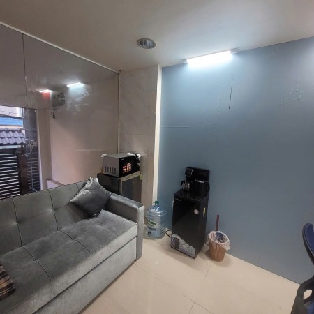 Mặt Bằng 40m2 - Có Hầm Xe - Lối đi riêng độc lập - Hẻm 70 Bùi Đình Túy - 7Tr/th