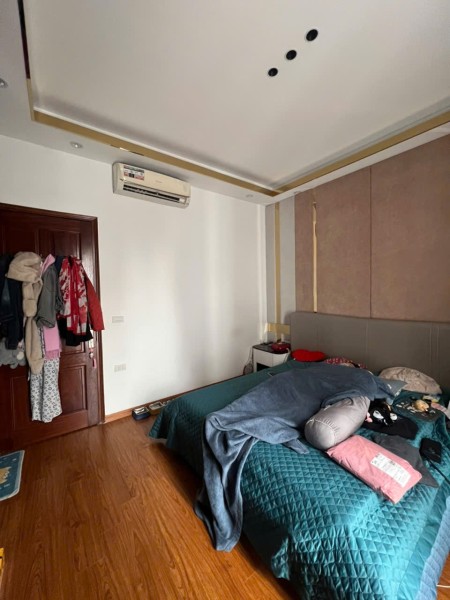 Bán nhà phố Bạch Mai 34m2 chỉ 6,3 tỷ lô góc mặt ngõ rộng kinh doanh