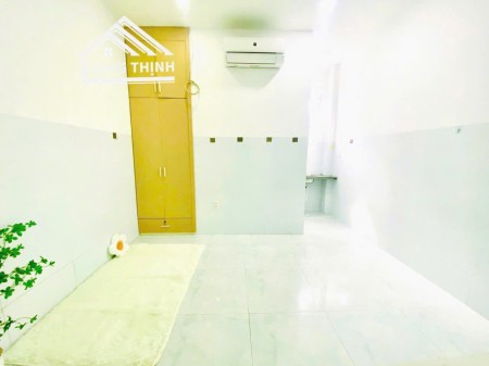 Phòng mới đẹp ngay ngã tư 4 xã: Máy lạnh, Gác lửng, Tủ áo, Kệ Bếp