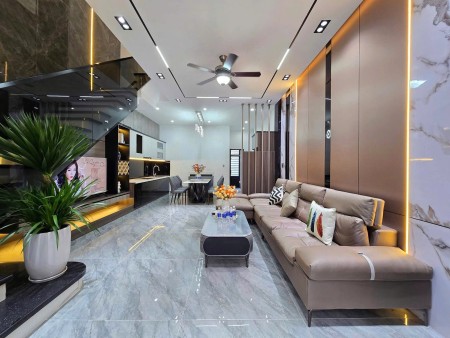 Chính chủ cần bán nhà mặt tiền giá ngộp dọn vô ở ngay