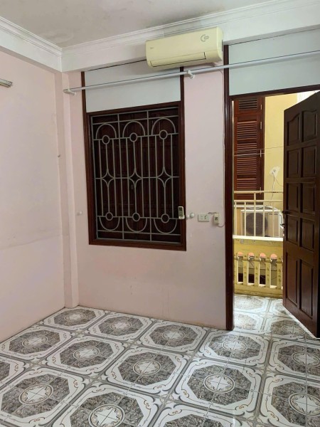 Cho thuê nhà nguyên căn ngõ 254 Tam Trinh, Yên Sở, 40M2, 4 Tầng, 5 ngủ, 8 triệu