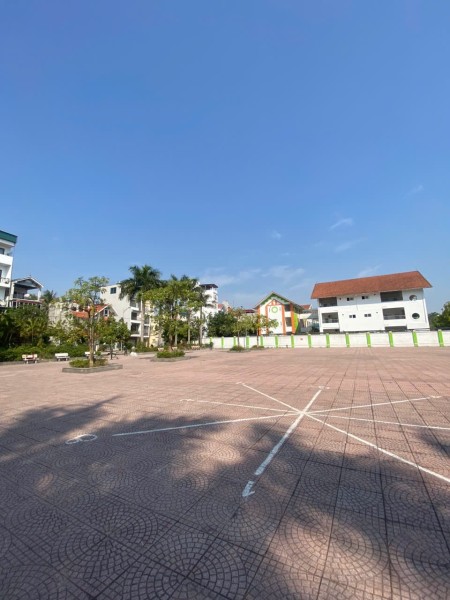 Đi đến slide 8