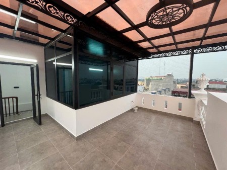 Bán nhà tái định cư Xóm Lò. 55m2. Mặt tiền 6m. 7 tầng thang máy mới kính coong. Chỉ hơn 14 tỷ