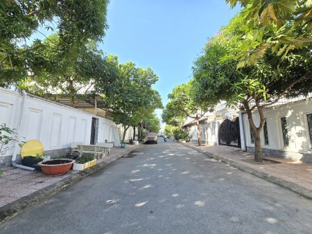  Cho NỮ thuê 02 căn Studio tại VẠN XUÂN VILLA RIVERVIEW 3Tr