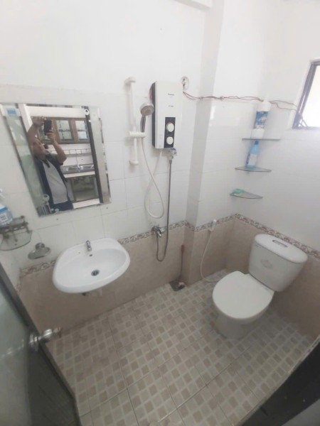 Chung cư 10A Trần Nhật Duật, Tân Định, Q1: 69m2, 1PN, nội thất 10tr