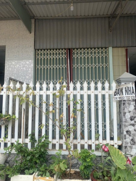 BINGO cho thuê nhà giá rẻ, nằm ngay thị trấn Tân Hưng, đói diệm công viên nước