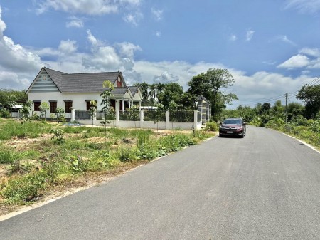 (3 Sào 3.086m) 2 MT QL 14 Vào, Ngay chợ Giá 960TR/Sổ HR, Nhà Hiện Hữu,Gần Sát KCN, Tách 3 Sổ