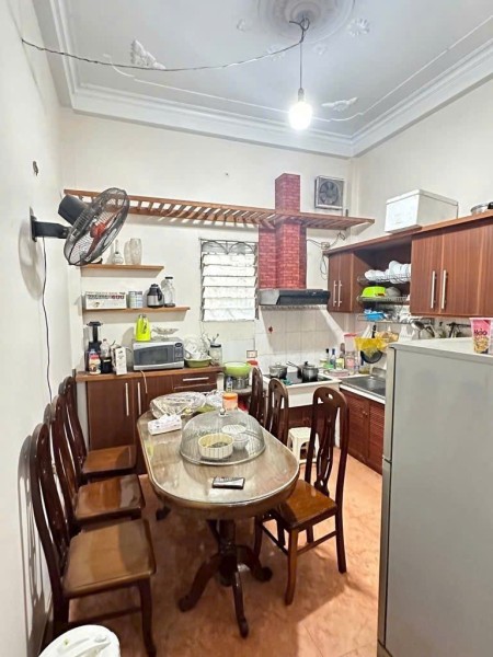 Bán nhà Kim Mã, lô góc, vuông vắn, 44m2, 4.9 tỷ