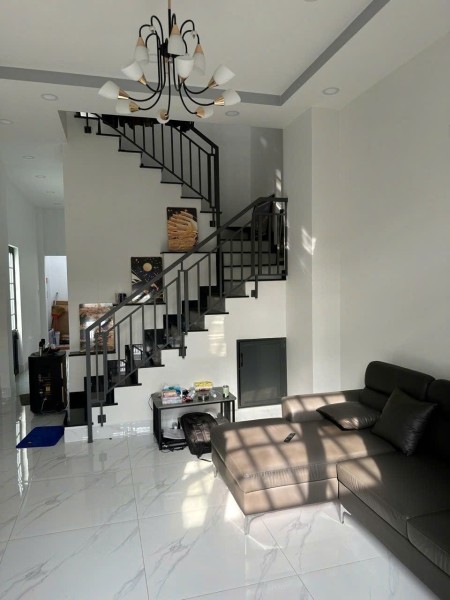 Nhà Mới Xây, đường Ngô Chí Quốc – chủ giảm 300tr Giá Chỉ còn 3,8 Tỷ!