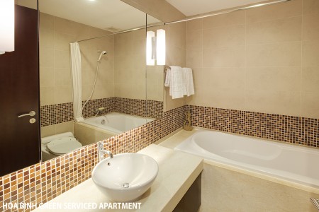 Cho thuê căn hộ Hòa Bình Green Apartment đường Bưởi, 90m2 Giá thuê 13 tr/tháng.