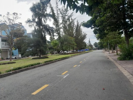 Bán đất KDC Trương Định, Phường 5, Thành Phố Gò Công. 112,5m2 đã sổ riêng rồi, 2,35 tỷ thương lượng