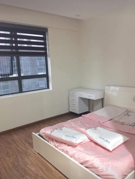 Tìm 1 nữ ở riêng 1 phòng trong căn hộ chung cư