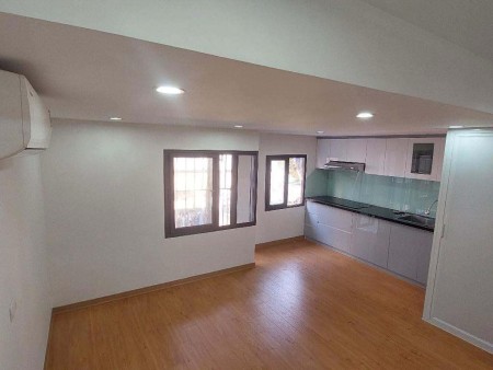Bán gấp căn hộ tập thể Thành Công siêu đẹp, mặt ngõ ô tô, ở ngay, an sinh - 3.45 tỷ