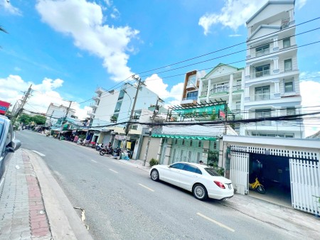 Bán gấp khách sạn 5x20 Bùi Văn Ba Q7, doanh thu ổn định hơn 100tr/tháng