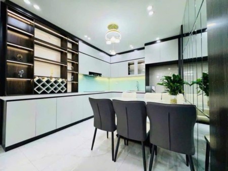 12 tỷ 56 m2 phân lô vỉa hè La Khê, nhà đẹp 5 tầng ở luôn