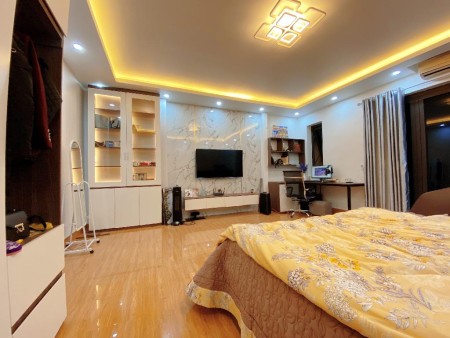 Chỉ 16 tỷ Lk Văn Khê DT 83m2 x 5 tầng ô chờ thang máy, chủ thiện chí bán gấp
