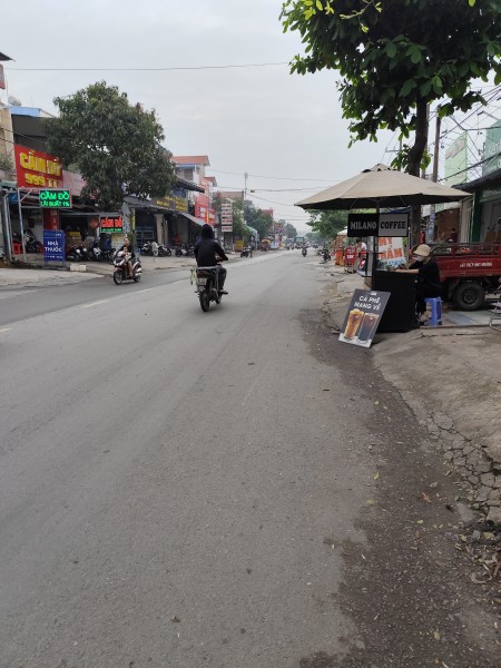 Bán gấp nhà C4, diện tích 80m² (ngang 4m, dài 20m), đường xe tải tránh, mặt tiền sau Lã Xuân Oai, Q9