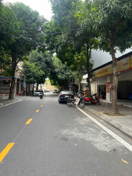 Nhà 5 tầng 8 tỷ khu Phân lô Quân đội 918 - Phúc Đồng, Long Biên